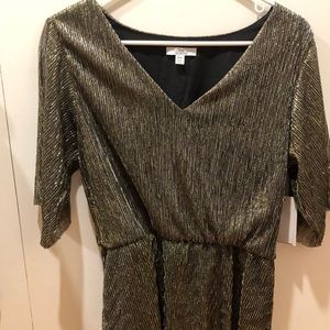 Halston gold metallic pleated top medium